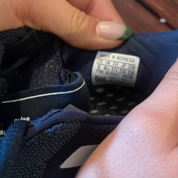 Adidas Boost - Picture 2 of 5